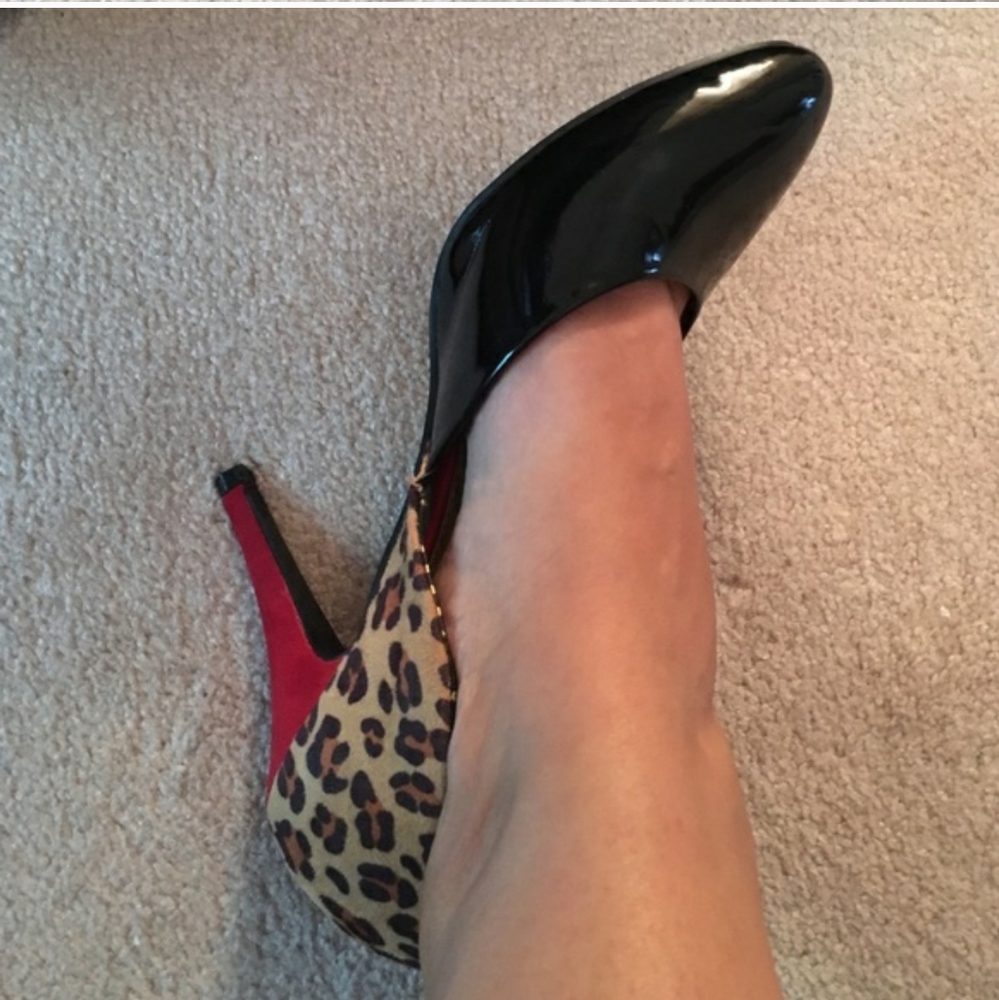 Leopard print black and red heeled shoes